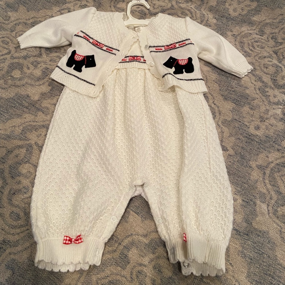 Cutie little one piece.